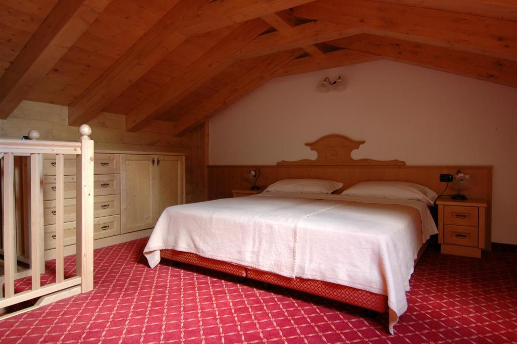 Residence Pez Gajard San Martino Di Castrozza Oda fotoğraf